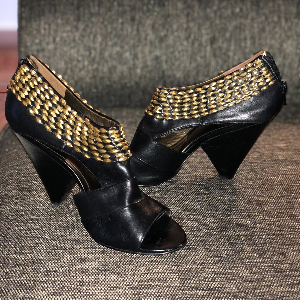 Carlos Santana black leather heels